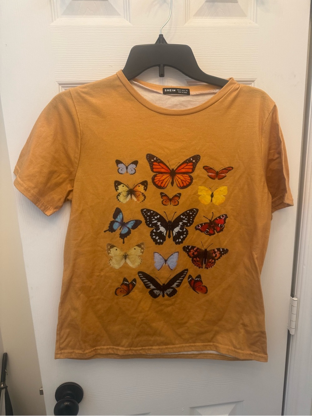 SHEIN Mustard Brown Crew Neck Tee with Butterfly Detail Women’s Medium size 6